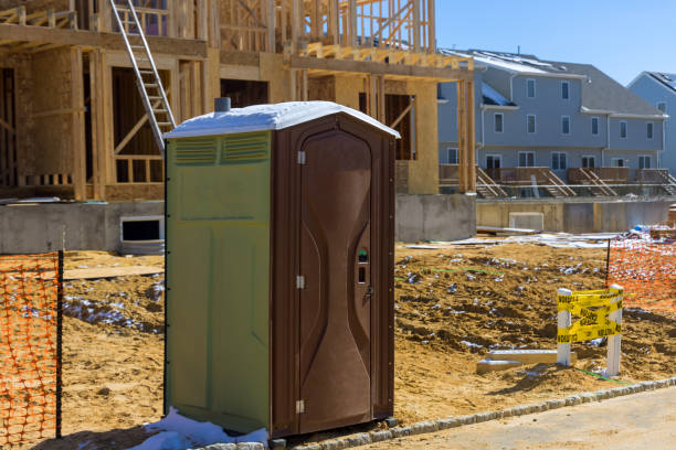 Best Portable restroom trailer rental  in Bloomingdale, TN